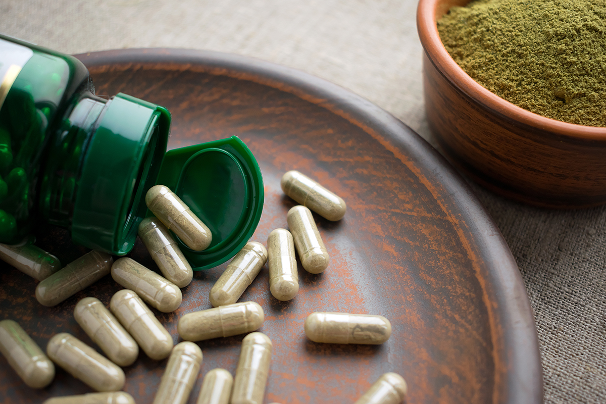 Green tea extract pills